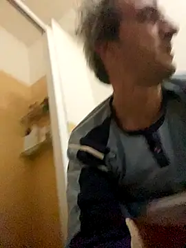 Snapshot of sasatimido chatting on 10.29.25 sasatimido online show from 10.29.25