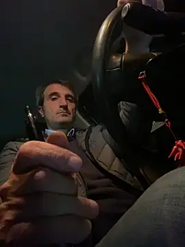 Snapshot of sasatimido chatting on 11.10.25 sasatimido online show from 11.10.25