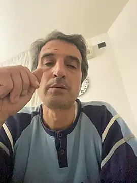 Snapshot of sasatimido chatting on 11.22.25 sasatimido online show from 11.22.25