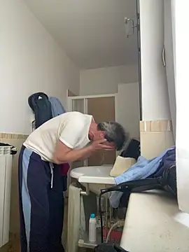 Snapshot of sasatimido chatting on 11.23.25 sasatimido online show from 11.23.25