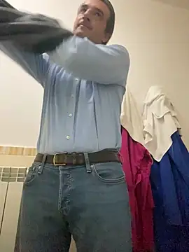 Snapshot of sasatimido chatting on 11.25.25 sasatimido online show from 11.25.25