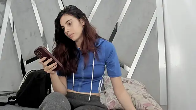 bella-ht online show from 09.22.25