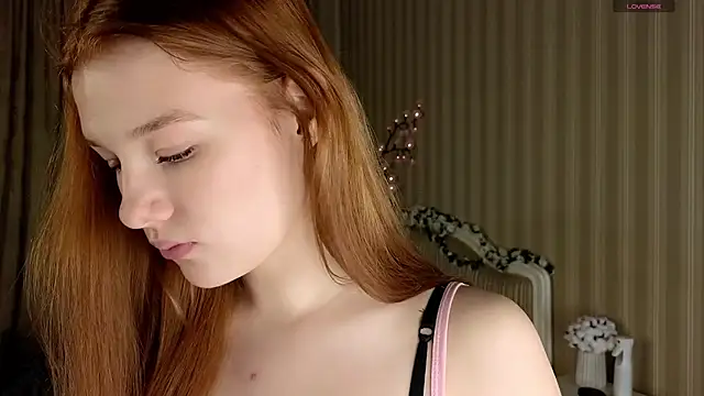 Juuulia  online show from 12.01.25