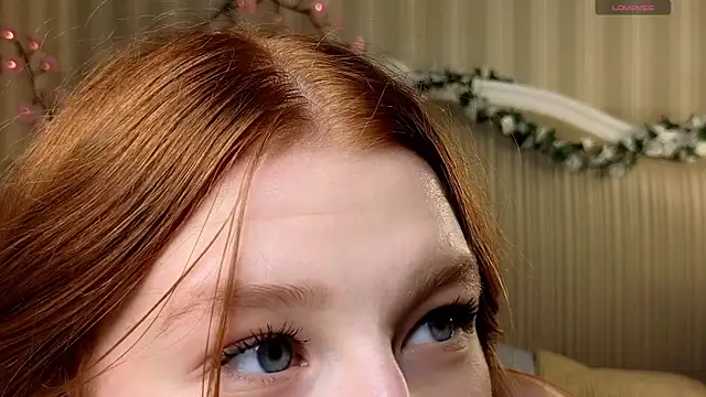 Snapshot of Juuulia_ chatting on 04.18.26 Juuulia online show from 04.18.26