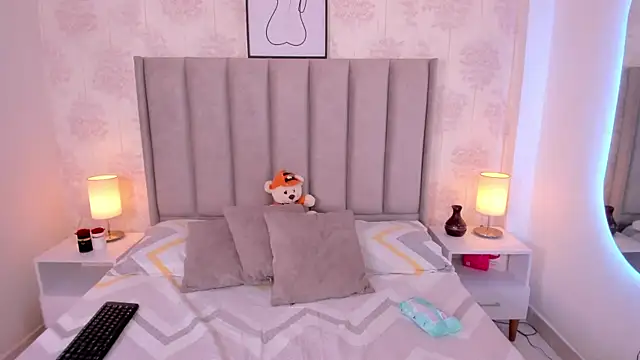 ShaynaHosk online show from 03.21.26