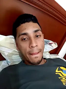 Snapshot of MasonOconnor chatting on 10.02.25 MasonOconnor online show from 10.02.25