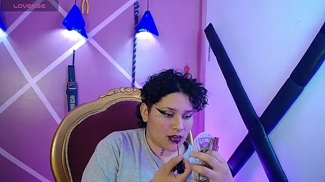 Snapshot of Milaanddalia chatting on 09.10.25 Milaanddalia online show from 09.10.25