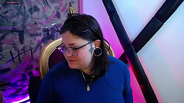 Snapshot of Milaanddalia chatting on 09.24.25 Milaanddalia online show from 09.24.25