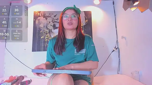 Karlaliones69 online show from 03.30.26