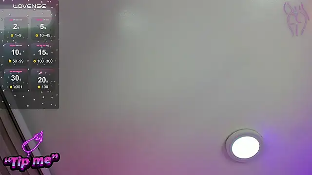 Snapshot of Hadid_Jimenez_ chatting on 11.10.25 Hadid Jimenez online show from 11.10.25