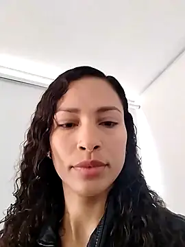 SofiaDelicia online show from 10.18.25