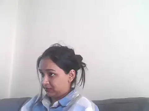 Snapshot of cute_indianxo chatting on 10.06.25 cute indianxo online show from 10.06.25