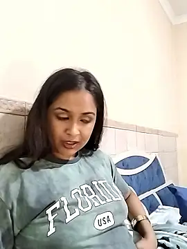 Snapshot of cute_indianxo chatting on 01.17.26 cute indianxo online show from 01.17.26