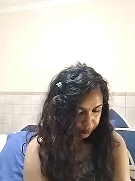 Snapshot of cute_indianxo chatting on 02.06.26 cute indianxo online show from 02.06.26