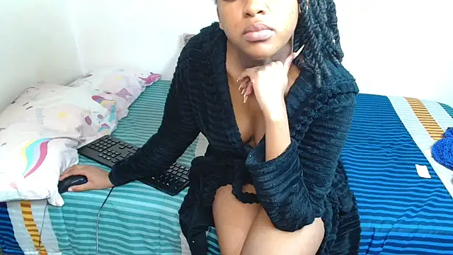 Snapshot of SinfullyForbiddeno7 chatting on 11.02.25 SinfullyForbiddeno7 online show from 11.02.25