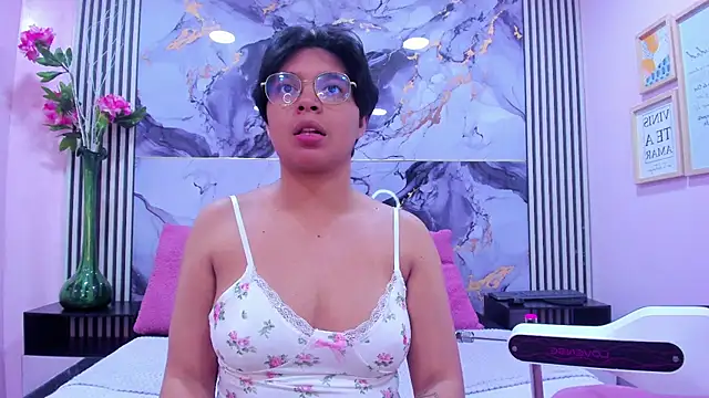 Emmaa Lex online show from 10.09.25