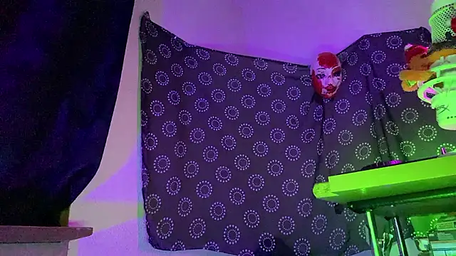 Snapshot of DjDiCKmannOnE chatting on 02.07.26 DjDiCKmannOnE online show from 02.07.26