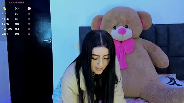 Snapshot of bellacruz3 chatting on 10.01.25 bellacruz3 online show from 10.01.25