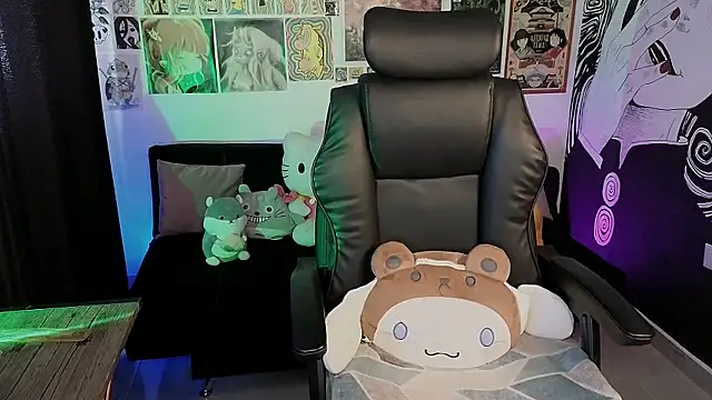 Yuhwan  online show from 09.22.25