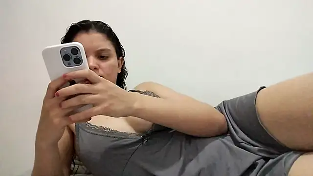 isabelly08ty online show from 11.19.25