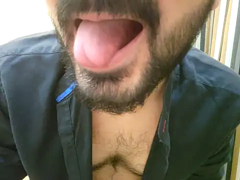 mlove902 online show from 10.15.25