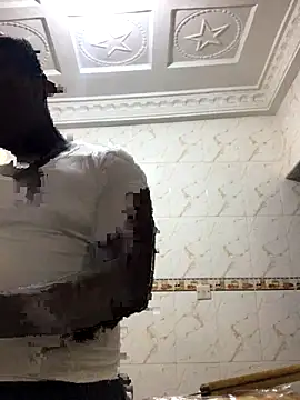 Snapshot of Atta-esi chatting on 11.05.25 Atta-esi online show from 11.05.25