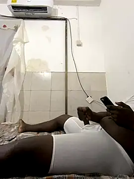 Snapshot of Atta-esi chatting on 11.16.25 Atta-esi online show from 11.16.25