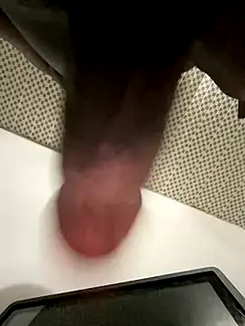 Snapshot of Atta-esi chatting on 11.30.25 Atta-esi online show from 11.30.25