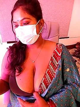 Snapshot of Cutee_Amrita chatting on 06.13.26 Cutee Amrita online show from 06.13.26