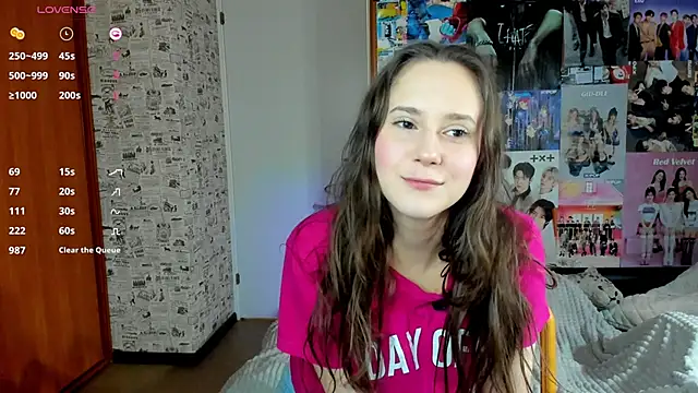 LucyRose3 online show from 10.23.25