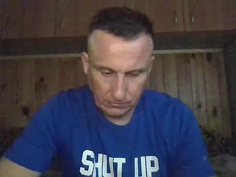 Snapshot of Maksymilian1 chatting on 11.28.25 Maksymilian1 online show from 11.28.25