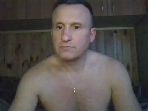 Snapshot of Maksymilian1 chatting on 12.19.25 Maksymilian1 online show from 12.19.25