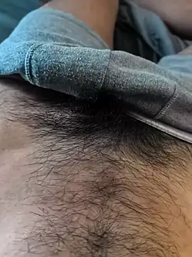 Yucsingl1 online show from 04.12.26