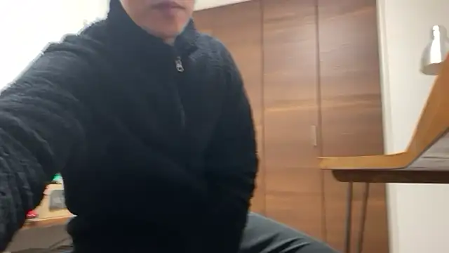 Snapshot of Bonz_Buonz chatting on 11.08.25 Bonz Buonz online show from 11.08.25