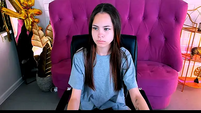 UliaNeer online show from 10.14.25