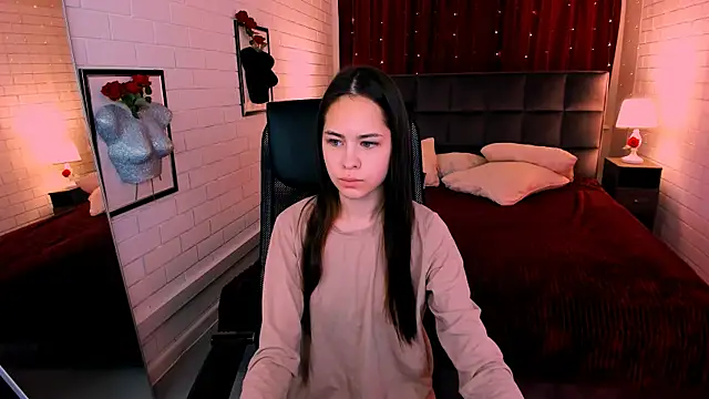 UliaNeer online show from 11.07.25