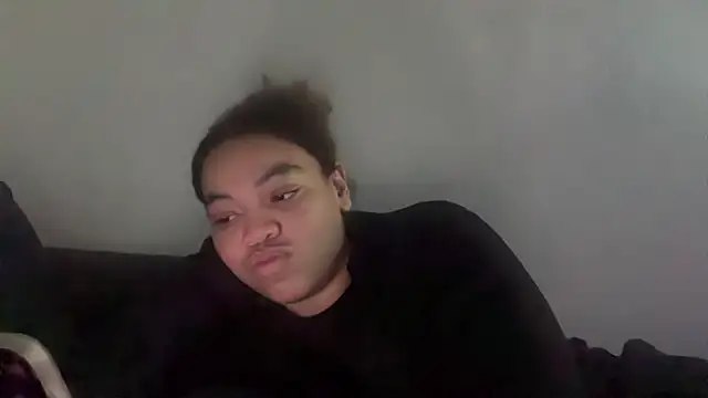 Snapshot of zahrabliss chatting on 10.21.25 zahrabliss online show from 10.21.25