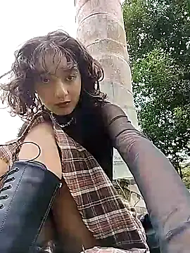 LuaBusch online show from 04.20.26