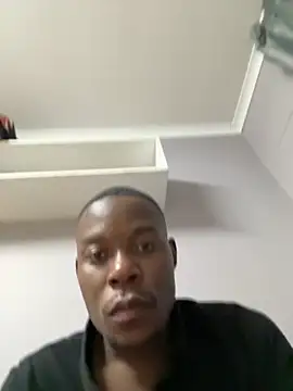 Snapshot of BootyCapitalZA chatting on 10.04.25 BootyCapitalZA online show from 10.04.25