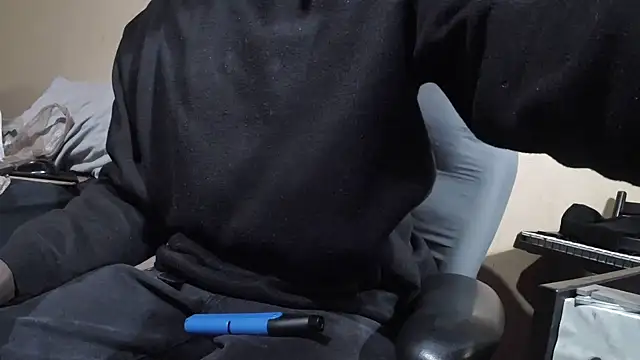 Snapshot of EYEzIAM chatting on 02.04.26 EYEzIAM online show from 02.04.26