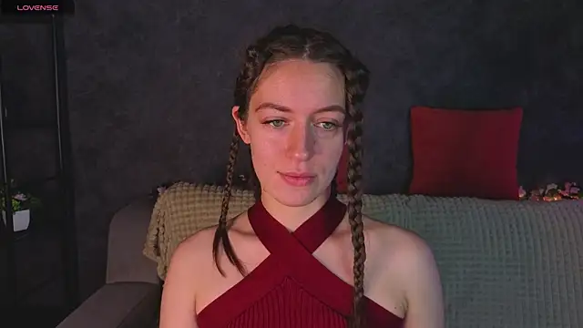 Agnes Wells online show from 06.02.26