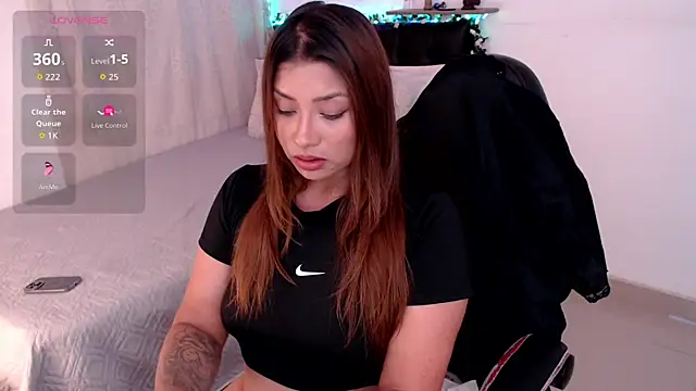 Snapshot of angel_k25 chatting on 06.11.26 angel k25 online show from 06.11.26