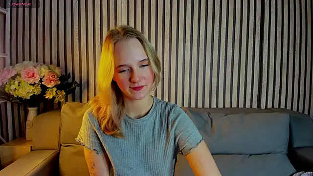 Casey Sweeet online show from 10.19.25