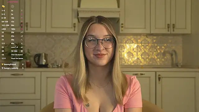 DarelleFaux online show from 09.14.25