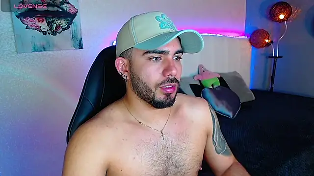 Snapshot of adamhairy chatting on 07.18.26 adamhairy online show from 07.18.26