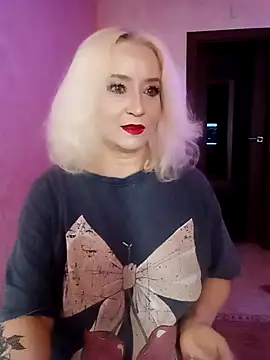 SquirtMilf00 online show from 03.18.26