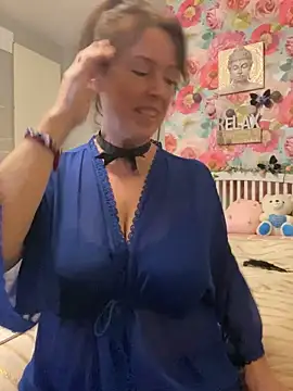 Sassylady online show from 12.21.25