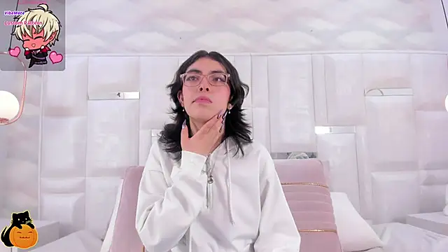 Im Molly Angel online show from 10.25.25