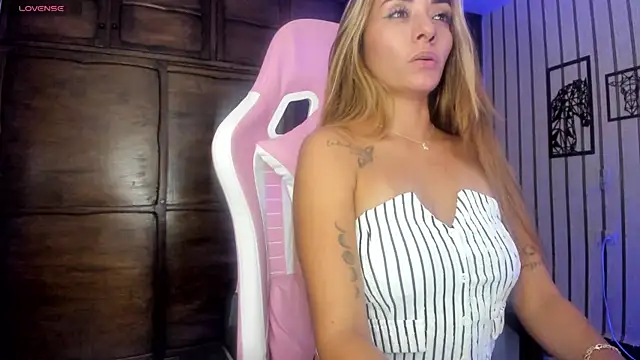 Luisa Red online show from 04.15.26