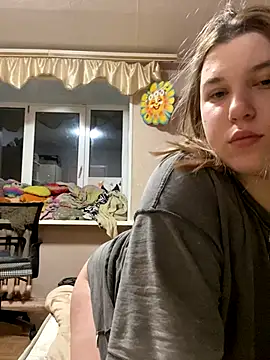 Snapshot of Kemeli008 chatting on 10.16.25 Kemeli008 online show from 10.16.25